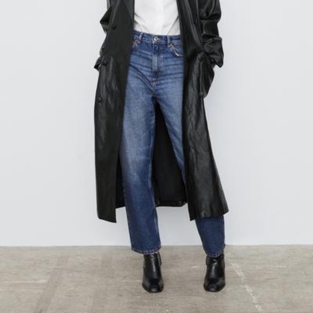 NWT, ZARA, ZW PREMIUM RELAXED MOM JEANS IN AUSTIN BLUE, 28 (US 6)